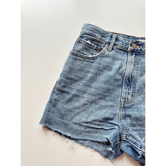 LEVI'S Modified Take Notes Ultra High Rise Loose Cut Off Denim Shorts, Size 30 - Picture 2 of 13